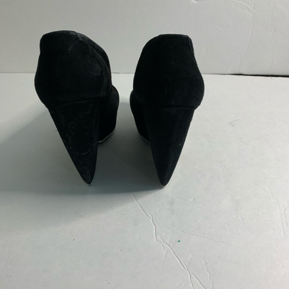 Platforms - Picture 3 of 3
